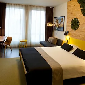 https://skotel-amsterdam.amsterdamhotelsnl.com
